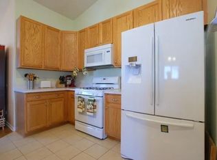 3101 Falling Waters Ln, Lindenhurst, IL 60046