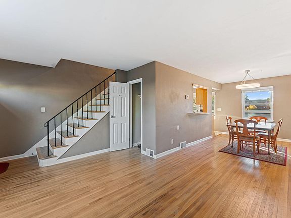 5th image of 2046 Montreal Ave