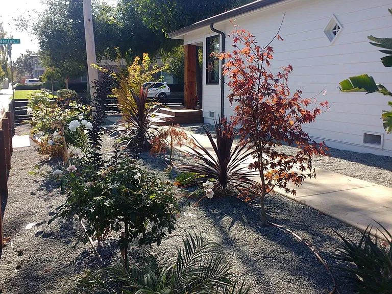 Benton St — Photo 10