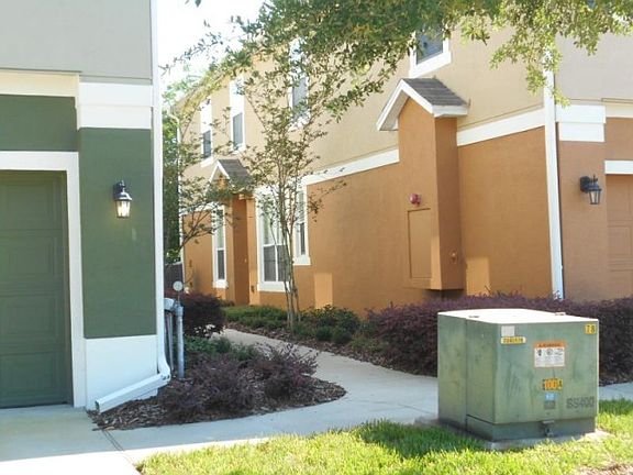 2nd image of 1426 Broken Oak Dr #32C