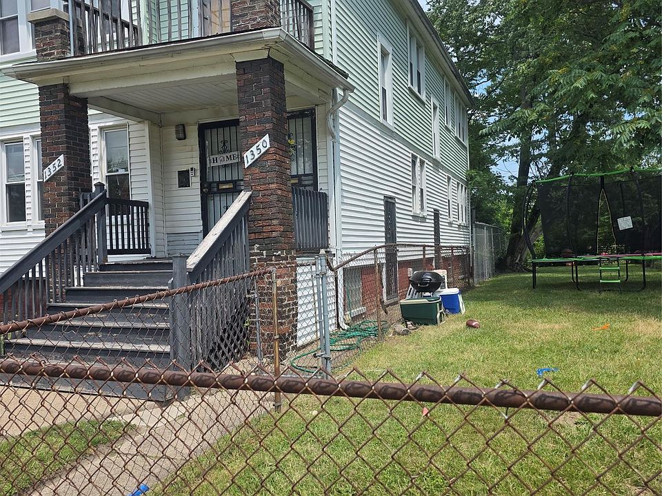 2nd image of 1350 S Drexel St