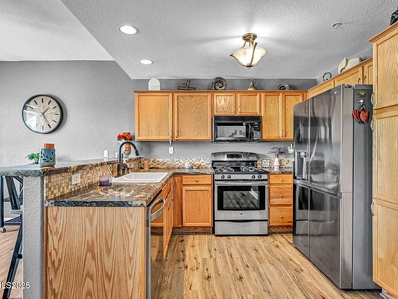 5th image of 6230 Ingleston Dr APT 212