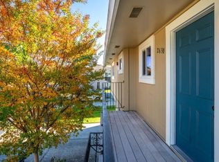 2630 Coffey Ln, Santa Rosa, CA 95403