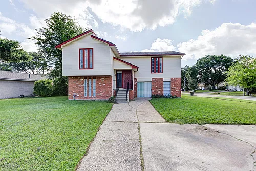 15902 Timber Valley Dr Photo 1