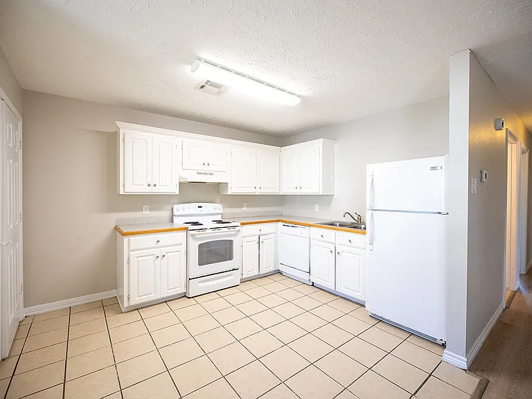 879B-SISTRUNK-kitchen_02192026