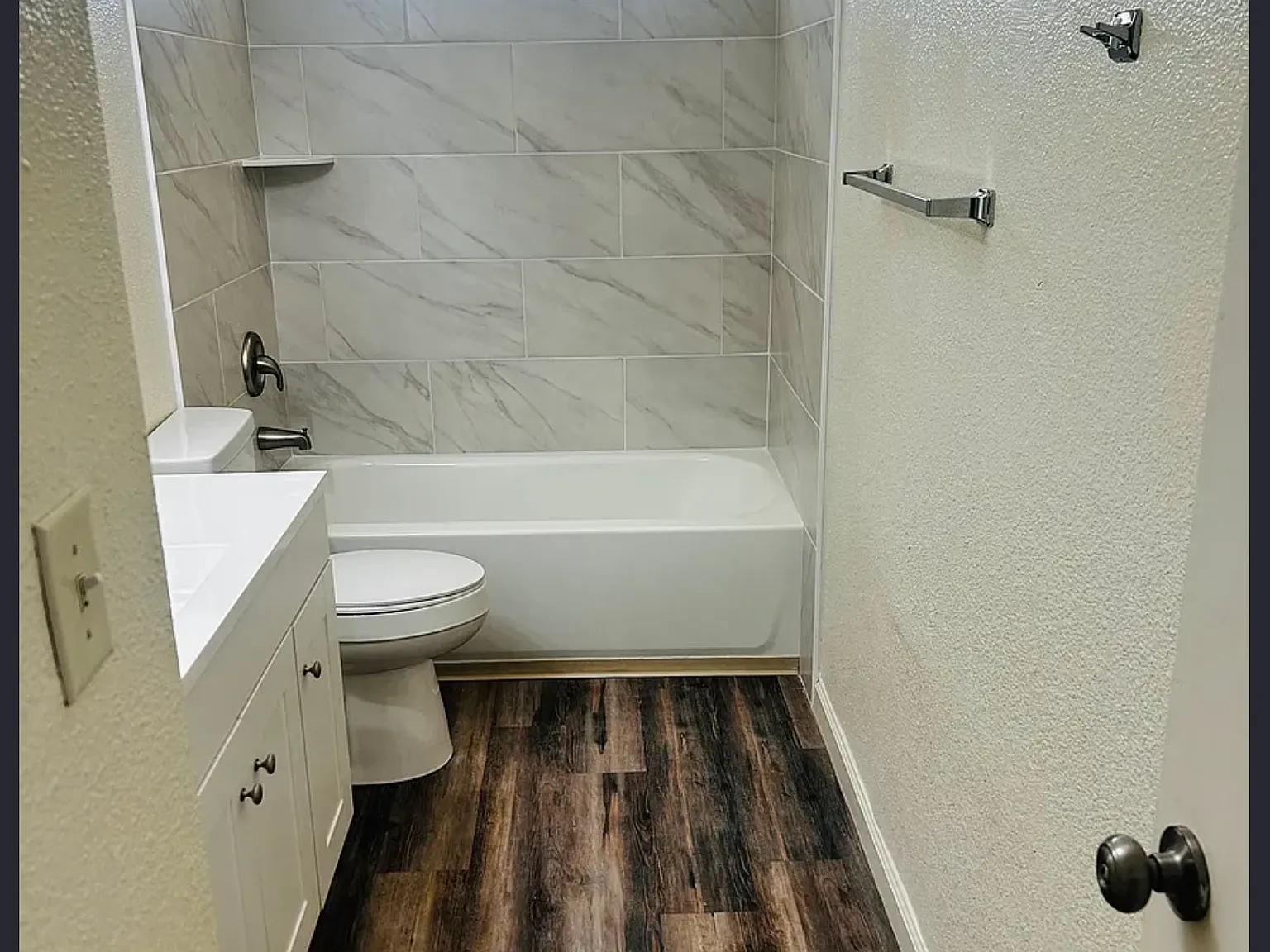 3 bed, 1010 sqft, $1,395 — Photo 3