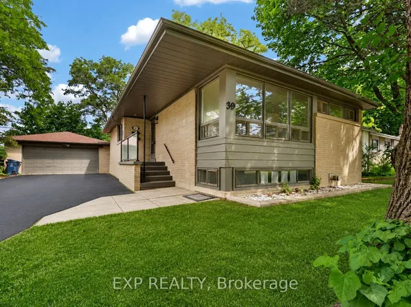 39 Treadgold Cres, Toronto, ON M3A 1X1