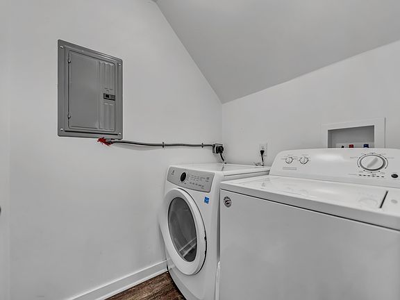 2nd image of 4865 Main St