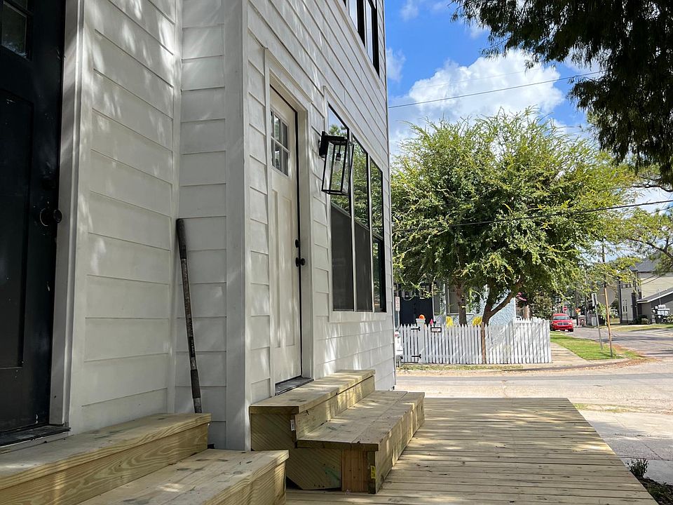 Front door deck