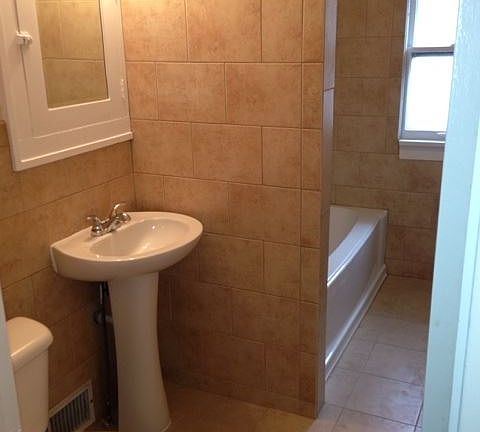 5th image of 37 E Lakeview Ave