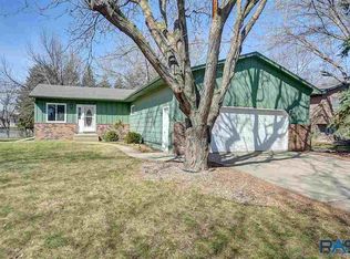 4313 S Holbrook Ave, Sioux Falls, SD 57106