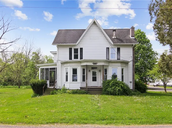 27 Academy St, Spencer, NY 14883