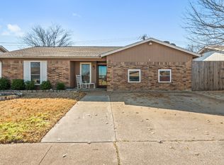 6352 Old Mill Cir, Watauga, TX 76148