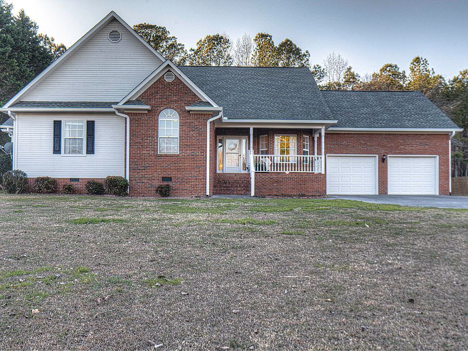 1st image of 110 Golden Oaks Dr