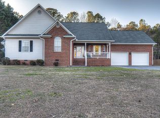 110 Golden Oaks Dr, La Fayette, GA 30728