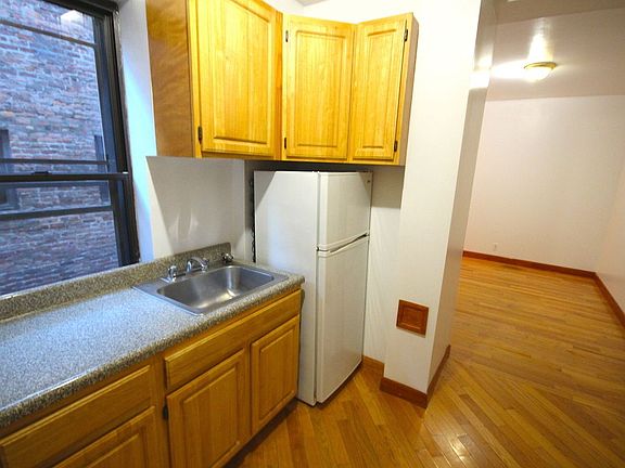3rd image of 179 E 3rd St APT 19