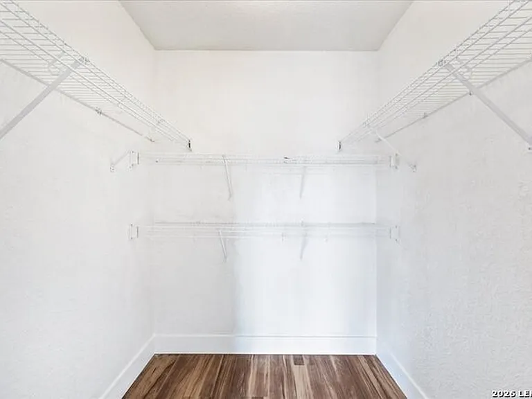 6718 Loma Blanca — Photo 10
