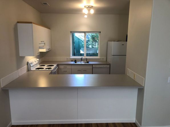 17 & 35 Lawrence St #17-3