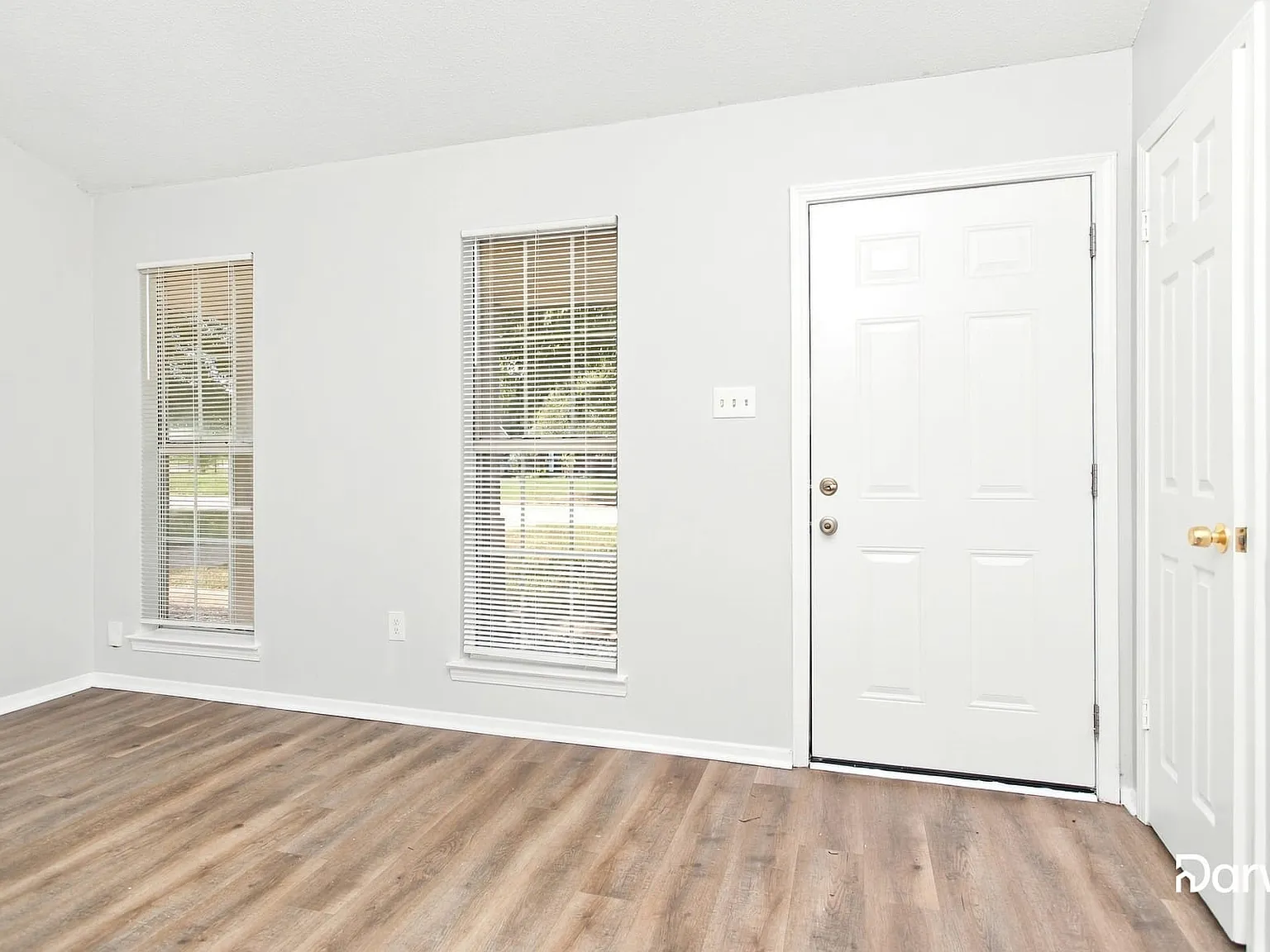3 bed, 2.0 bath, 1204 sqft, $1,535 — Photo 4