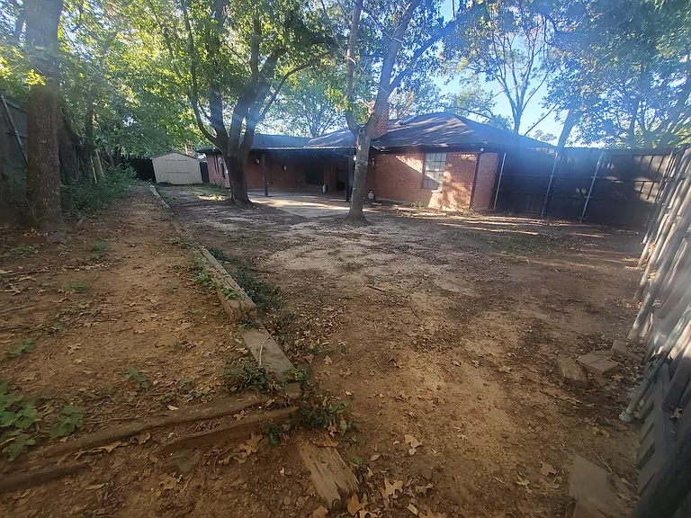 4700 Andalusia Trl — Photo 52