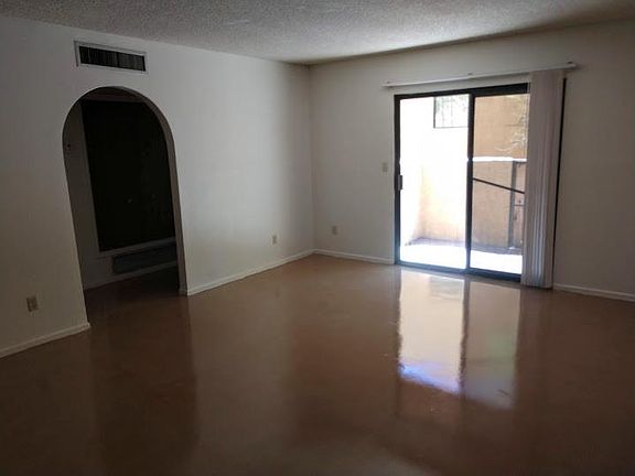 2nd image of 940 N Alvernon Way APT C