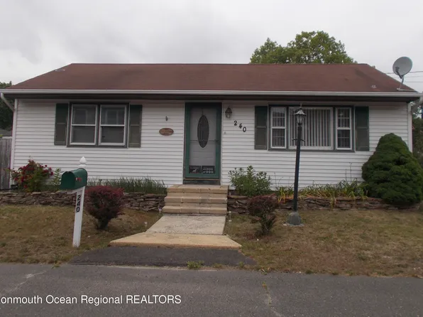 240 Timberline Road, Toms River, NJ 08753