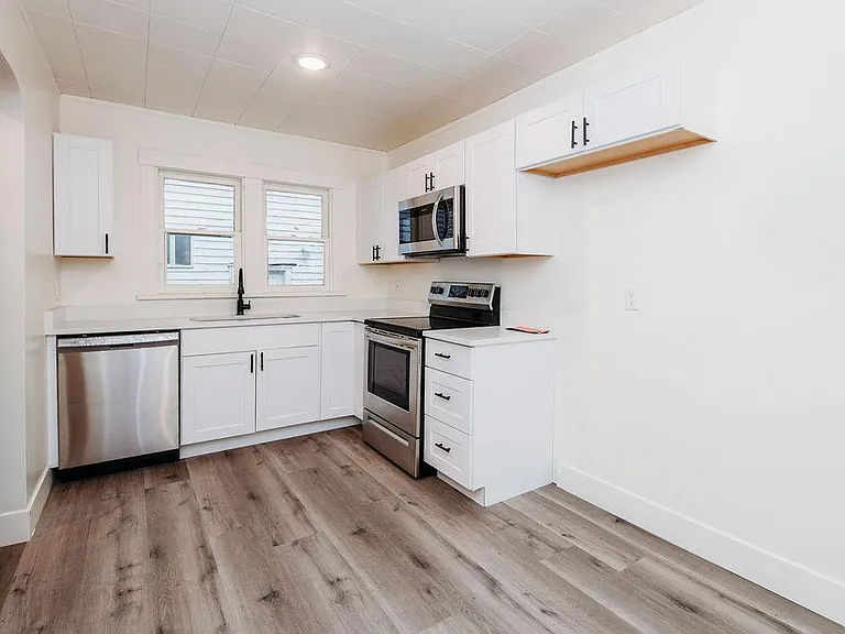 2213 Jackson Ave #1 — Photo 20