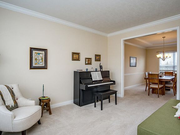 4th image of 9310 Bennington Way