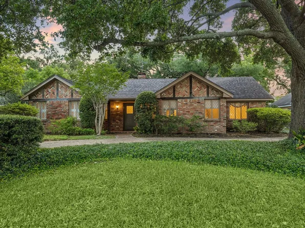 2126 Chimney Rock Rd, Houston, TX 77056