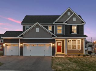 6381 Highland Hills Curv S, Cottage Grove, MN 55016