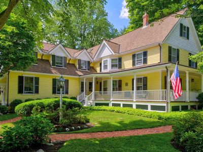 319 Oakland St, Wellesley, MA, 02481