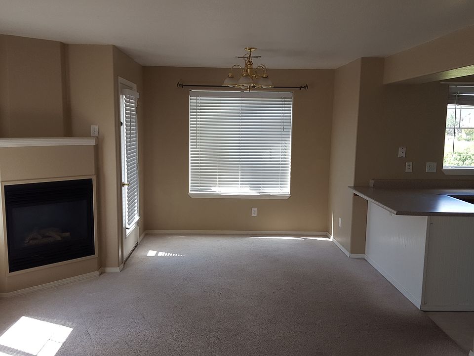1st image of 835 Forestglen Dr #6F