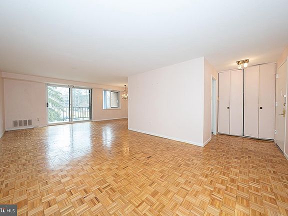 4th image of 1655 Oakwood Dr APT N307