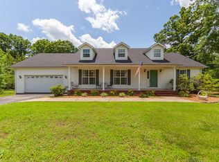 693 Post Oak Rd, Camden, TN 38320