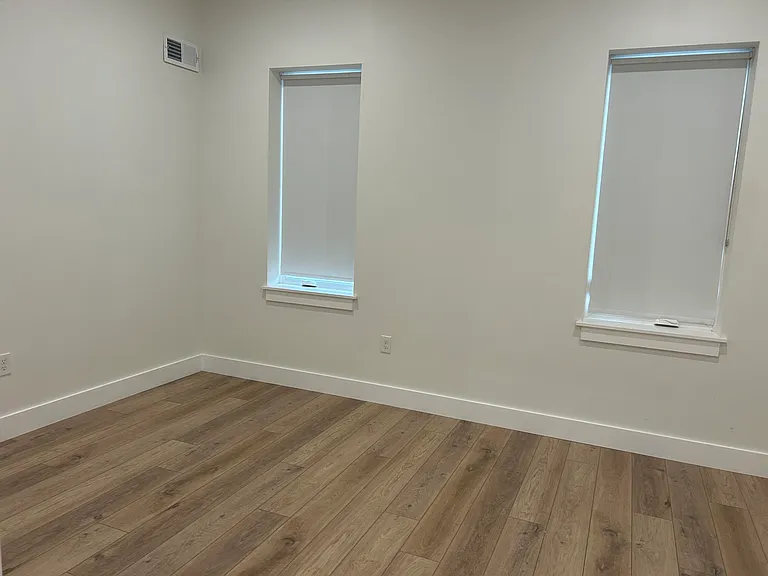 1810 Tasker St — Photo 12