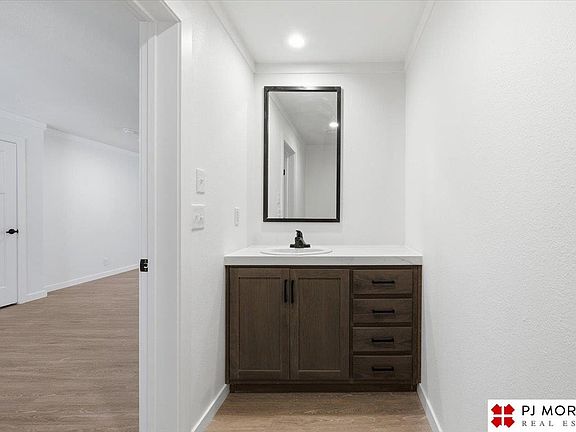 5th image of 2502 Corby St