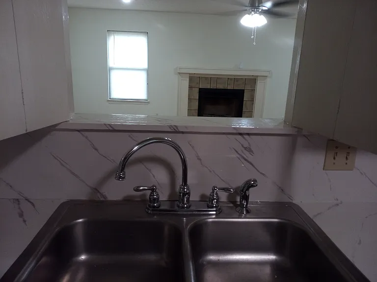 2719 Sunrise Dr — Photo 7
