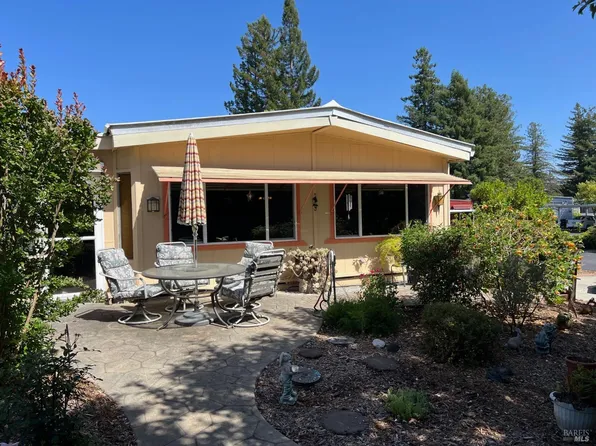 26 Sequoia Circle, Santa Rosa, CA 95401