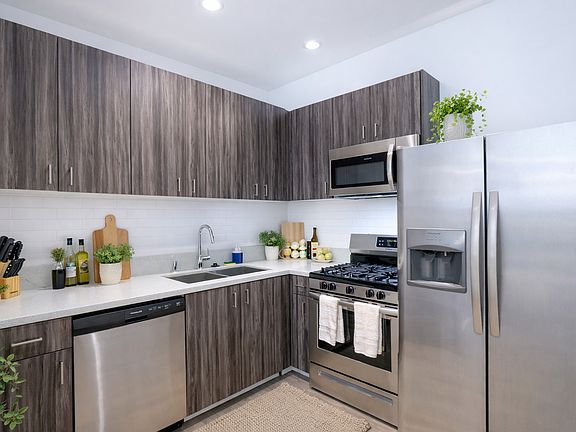 4th image of 1501 W Sunset Blvd #R2