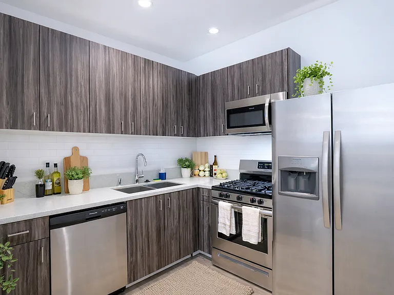 1501 W Sunset Blvd — Photo 4