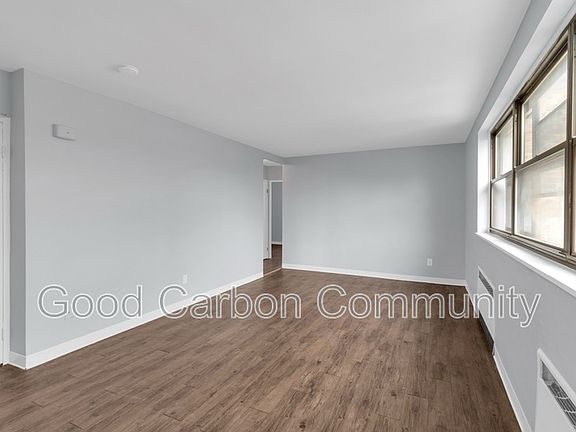 3rd image of 1022 Delaware Ave APT B10