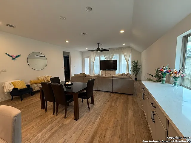 2216 Prado Dr — Photo 17