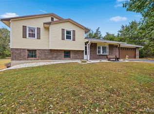 405 Chadrick Dr, Desloge, MO 63601