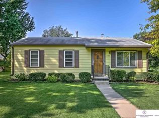 7702 S 41st Ter, Bellevue, NE 68147
