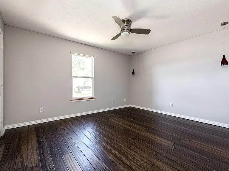 428 Southland St — Photo 7