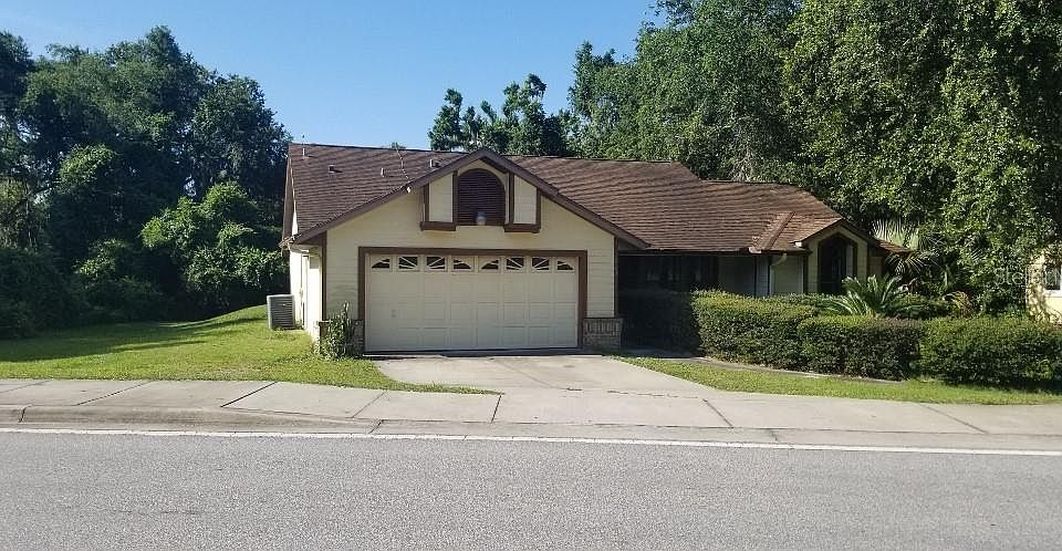 1st image of 823 Debary Ave
