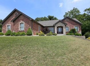 2 Allen Ridge Ct, Wentzville, MO 63385