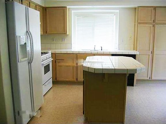 3rd image of 56 Sea Holly Way #0
