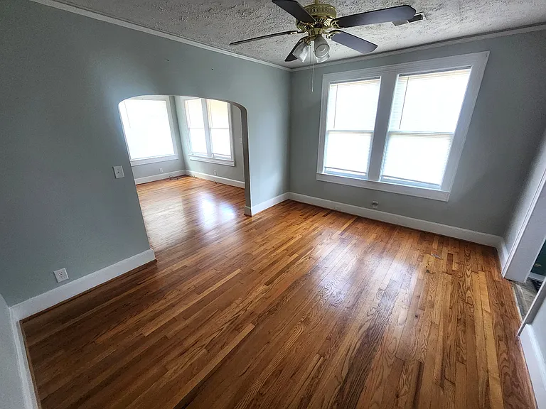 1001 B Ave — Photo 12