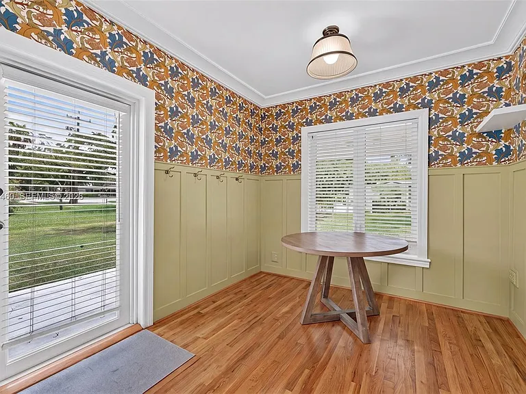 1710 Segovia St — Photo 11
